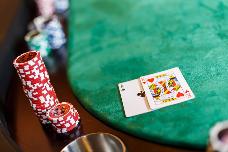 Pokerový stůl v chatičce